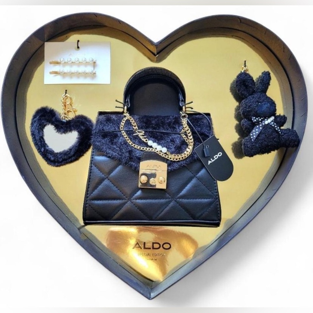 NIB ALDO Rossy Special Edition Heart Gift Set - Quilted Mini Bag & Accessories